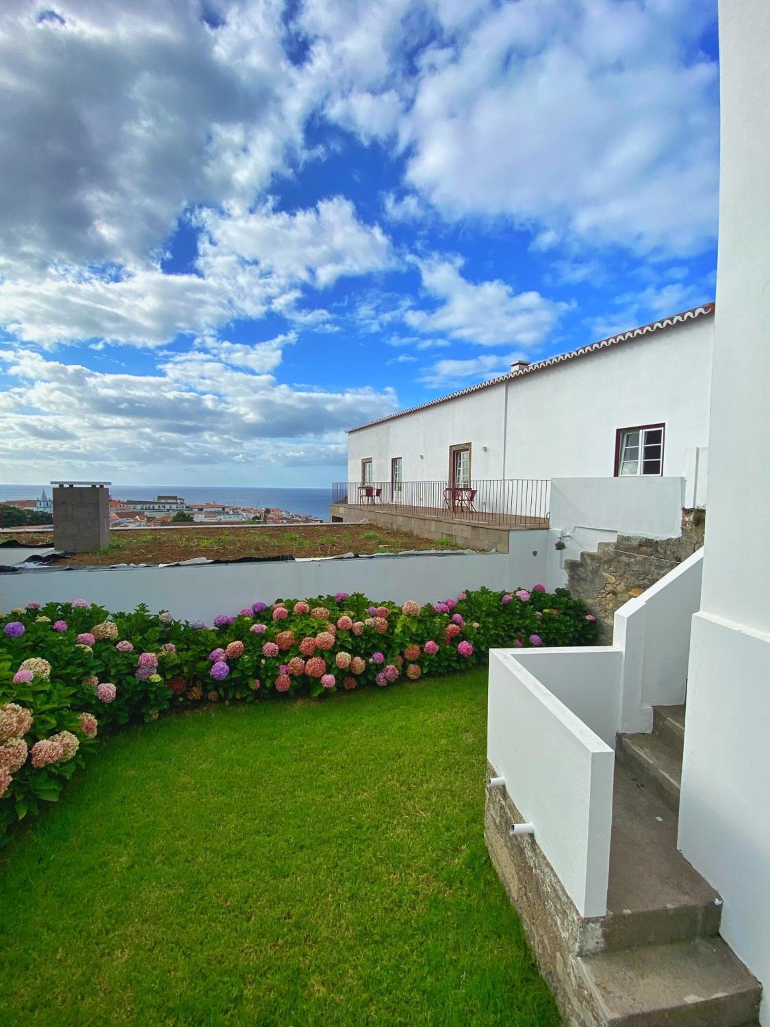 Angra do Heroísmo Casa Do Pisao - Cosy And Modern Two-Bedroom Townhouse מראה חיצוני תמונה